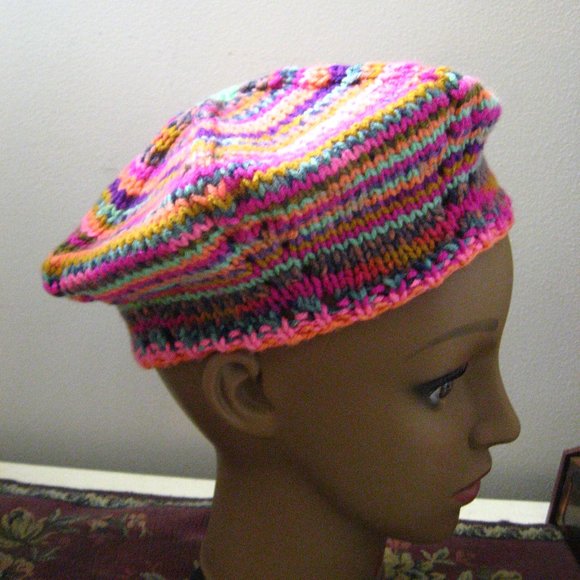 🌈 Rainbow Knit Adult Beret Cap - Picture 10 of 10